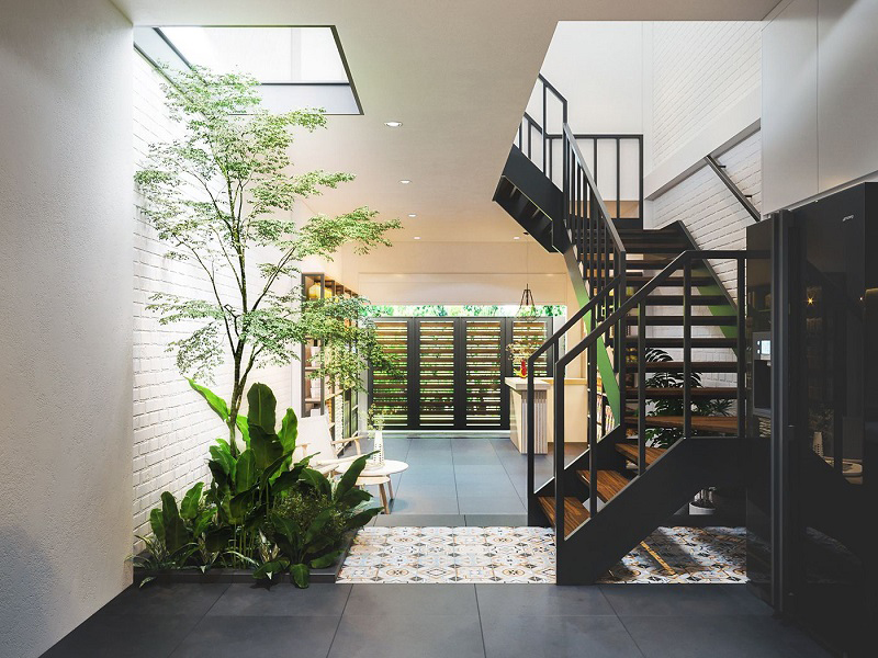 Giếng trời không chỉ mang tính công năng mà còn trở thành yếu tố phong thuỷ và thẩm mỹ, giúp ngôi nhà trở nên hài hoà, thoáng đãng